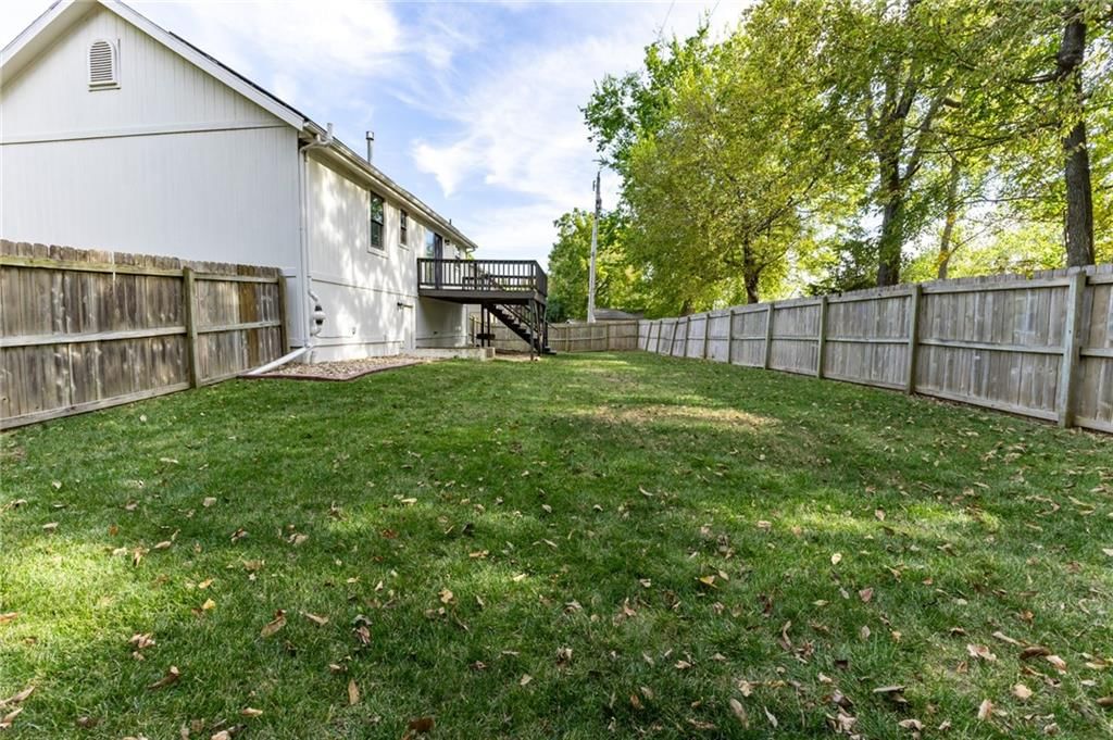 8844 Golden Lane — photo 32