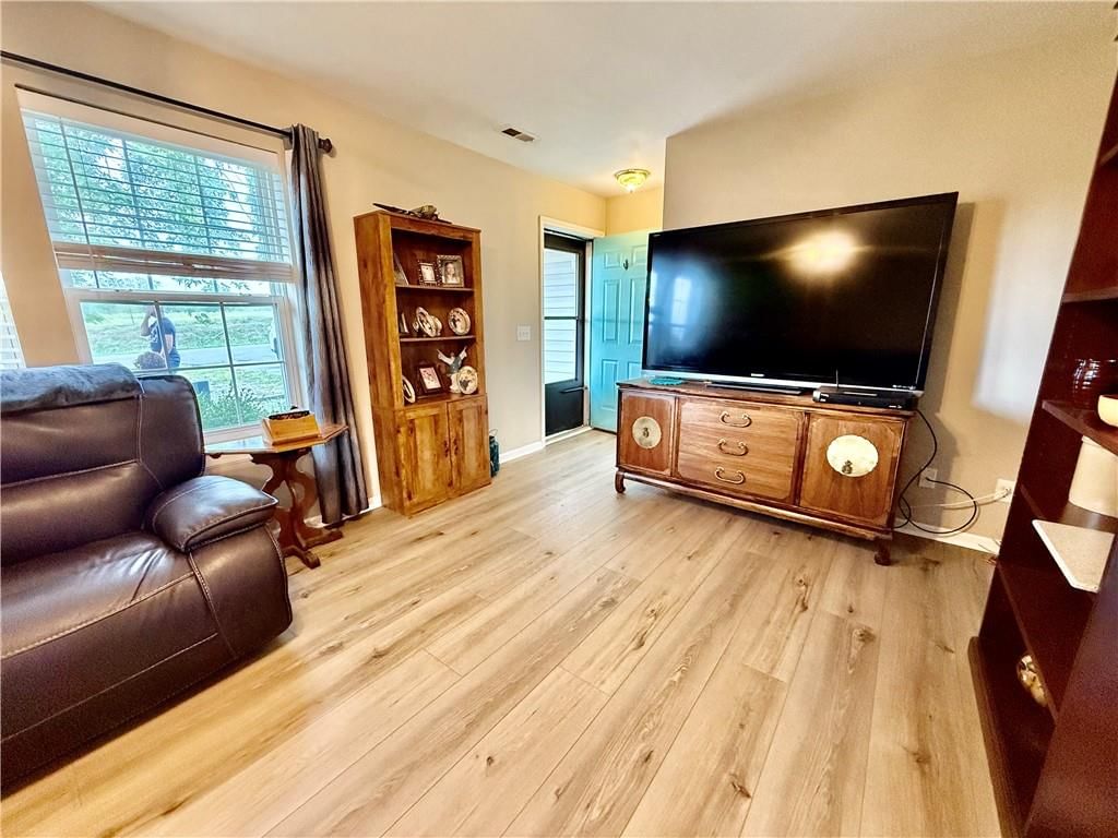11855 Wood Oak Avenue — photo 5