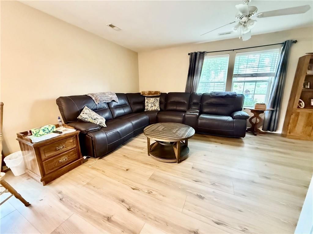 11855 Wood Oak Avenue — photo 17