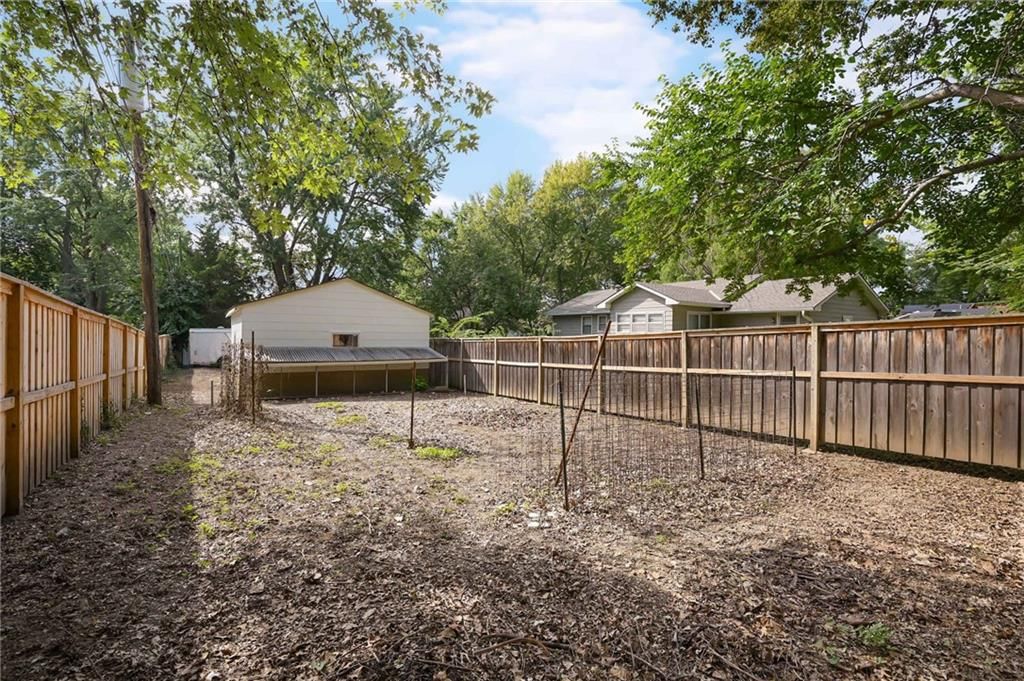 6711 Appleton Avenue — photo 36
