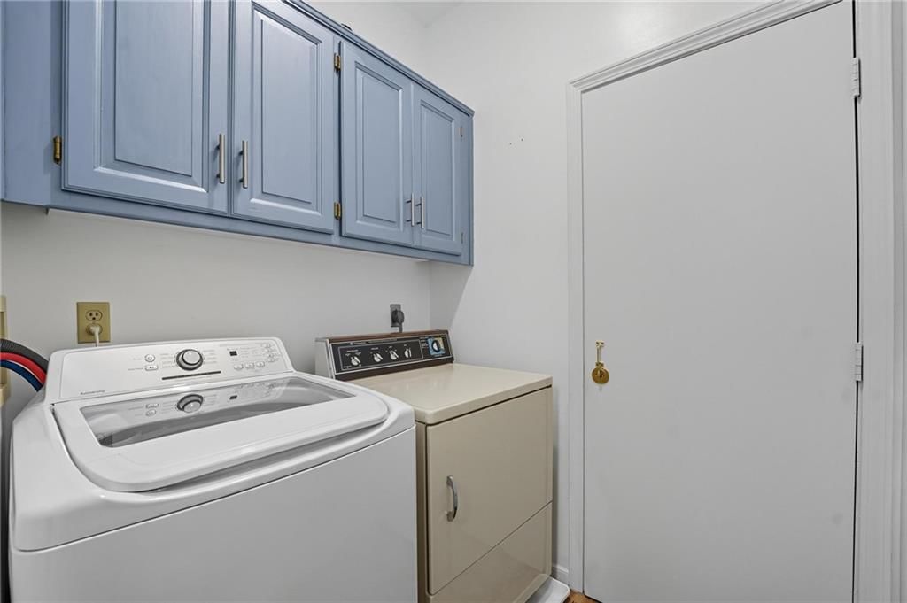 8218 NW Bradford Court — photo 15