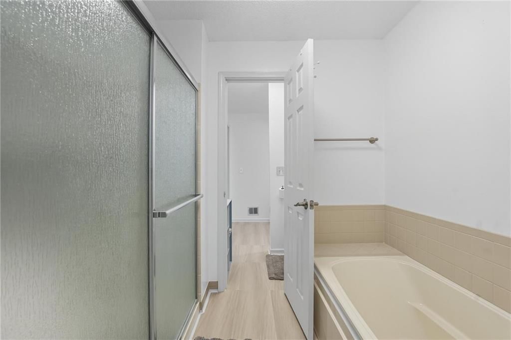 8218 NW Bradford Court — photo 21