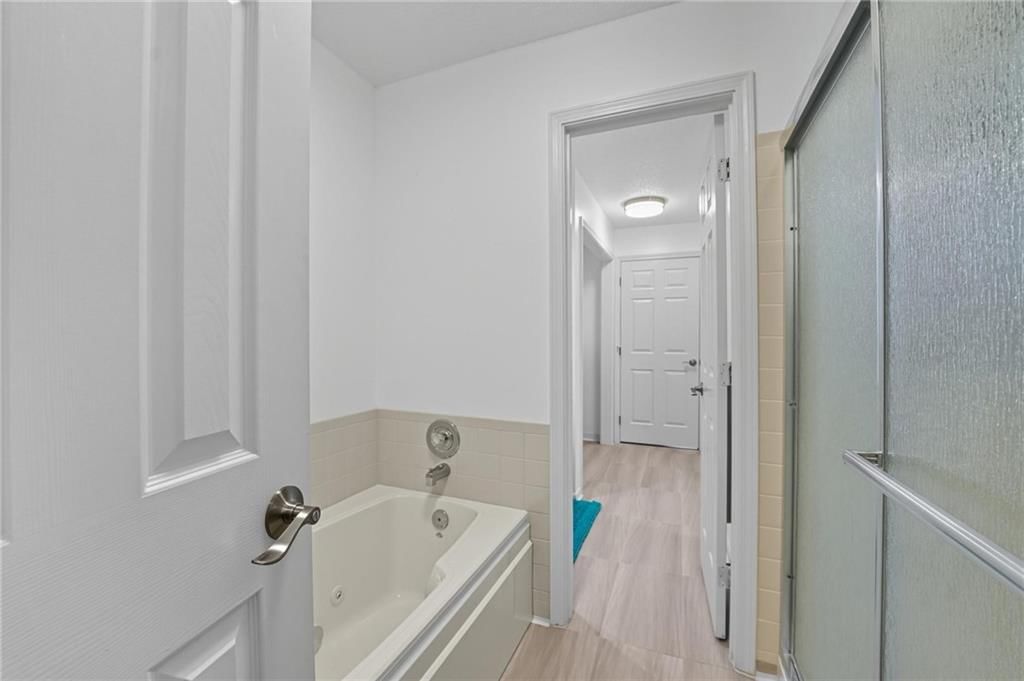 8218 NW Bradford Court — photo 22