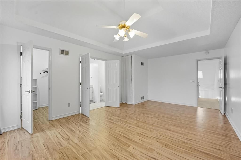 8218 NW Bradford Court — photo 25