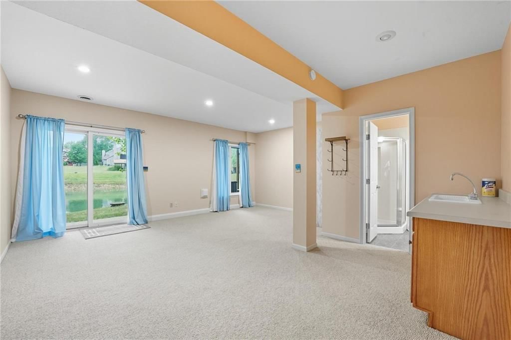 8218 NW Bradford Court — photo 27