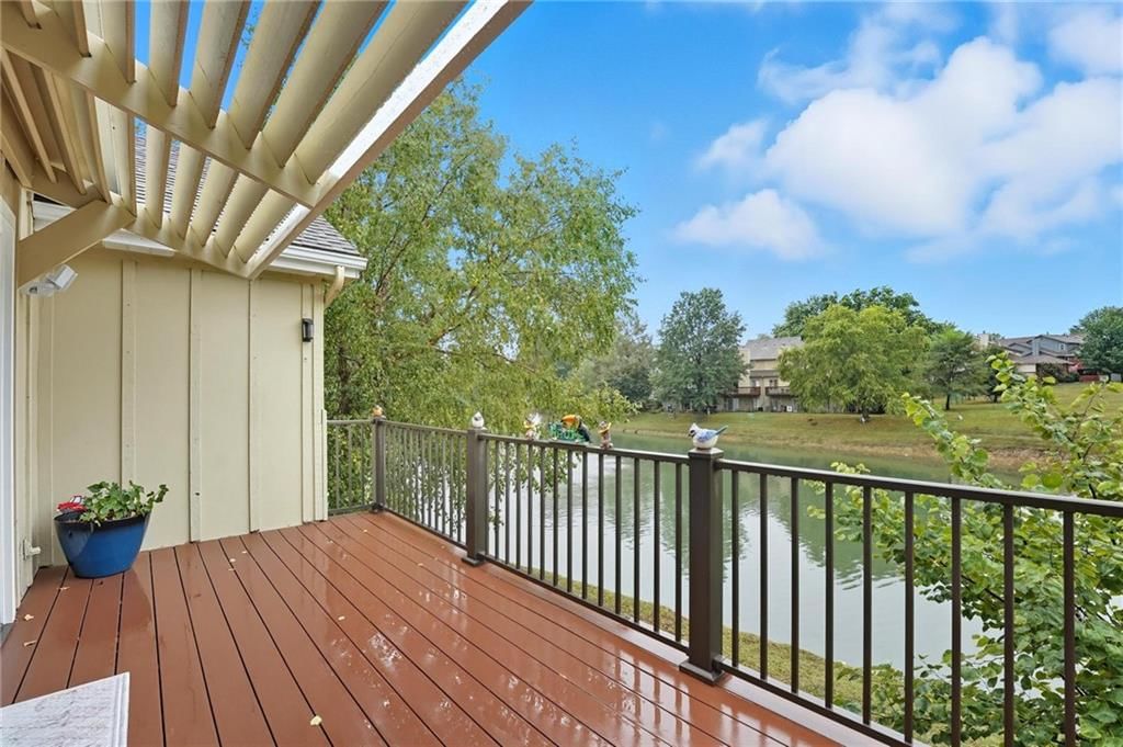 8218 NW Bradford Court — photo 31