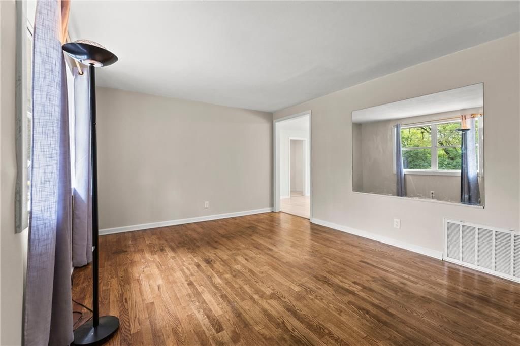 9217 Oak Street — photo 5
