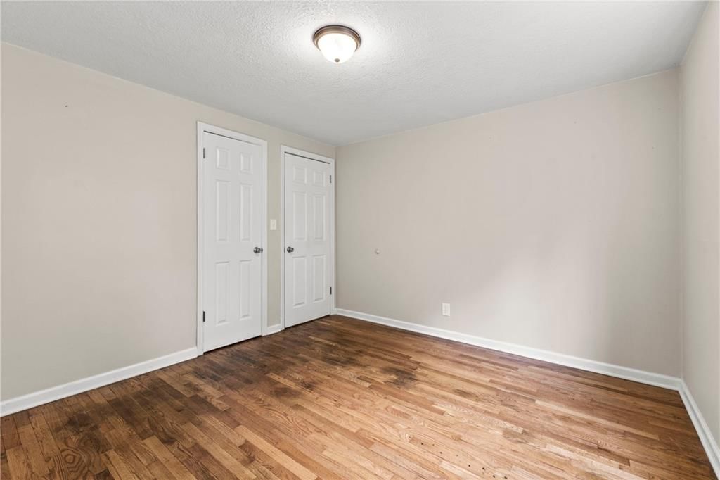 9217 Oak Street — photo 17