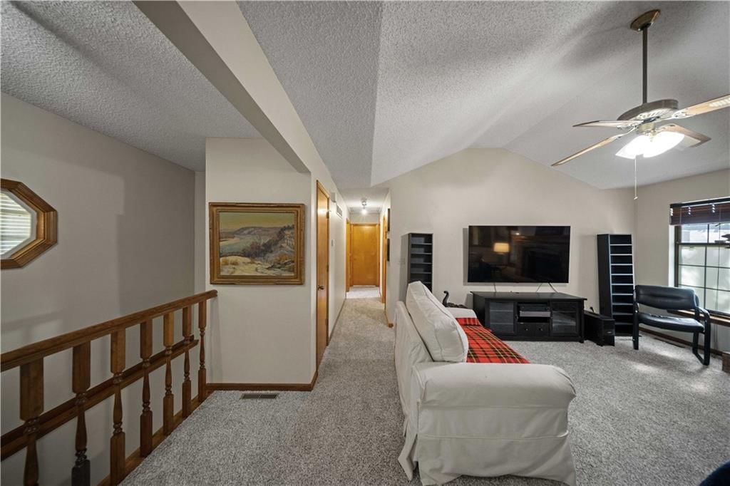 1236 NE Florence Avenue — photo 16