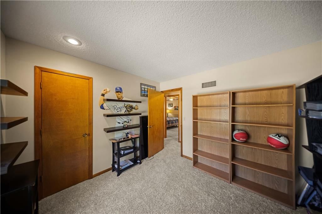 1236 NE Florence Avenue — photo 21