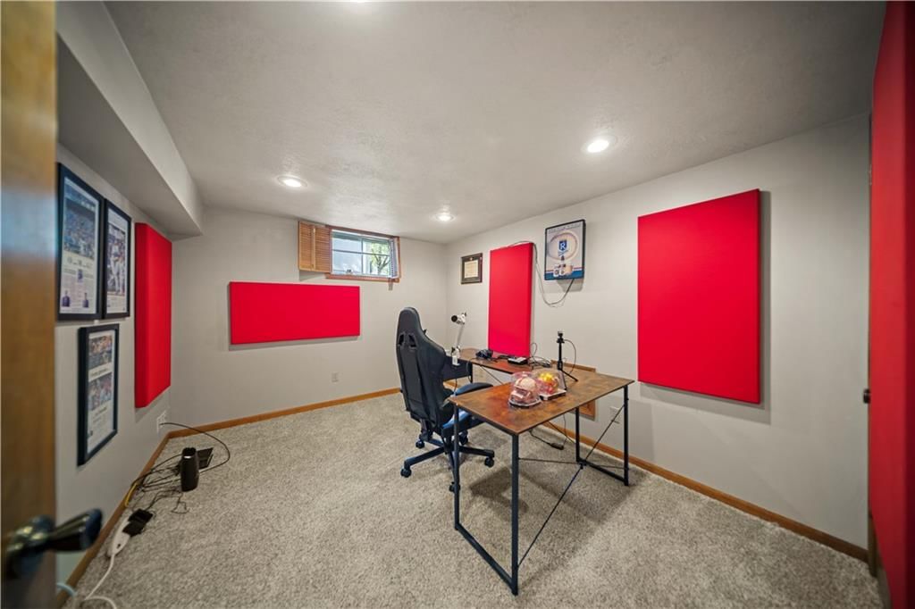 1236 NE Florence Avenue — photo 26