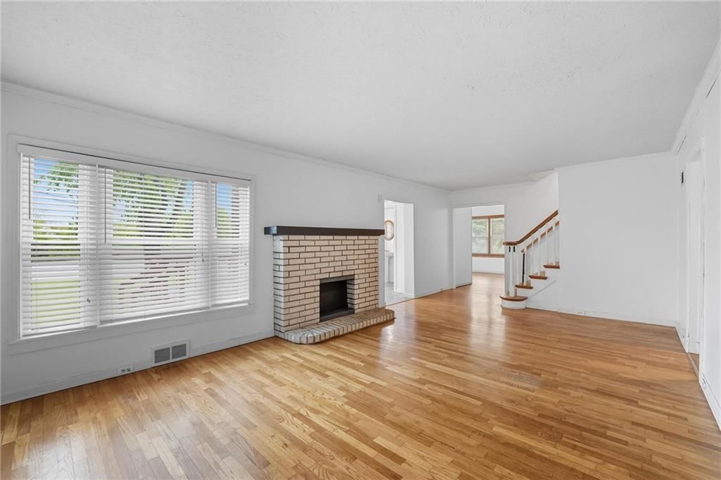 4952 N Brighton Avenue — photo 9