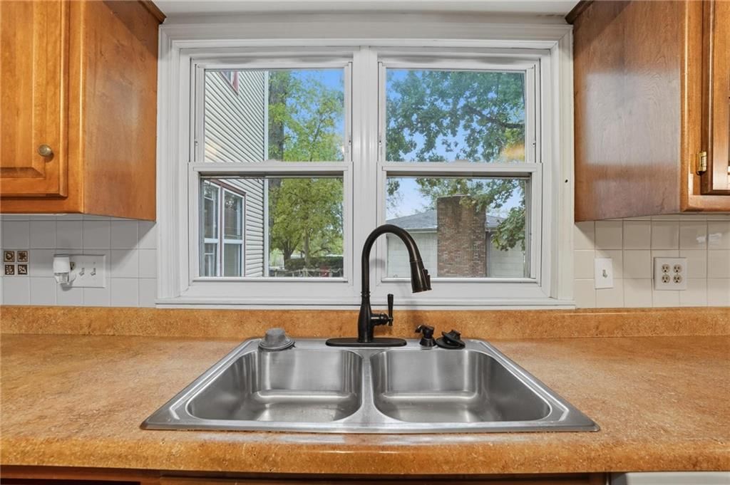 4952 N Brighton Avenue — photo 14