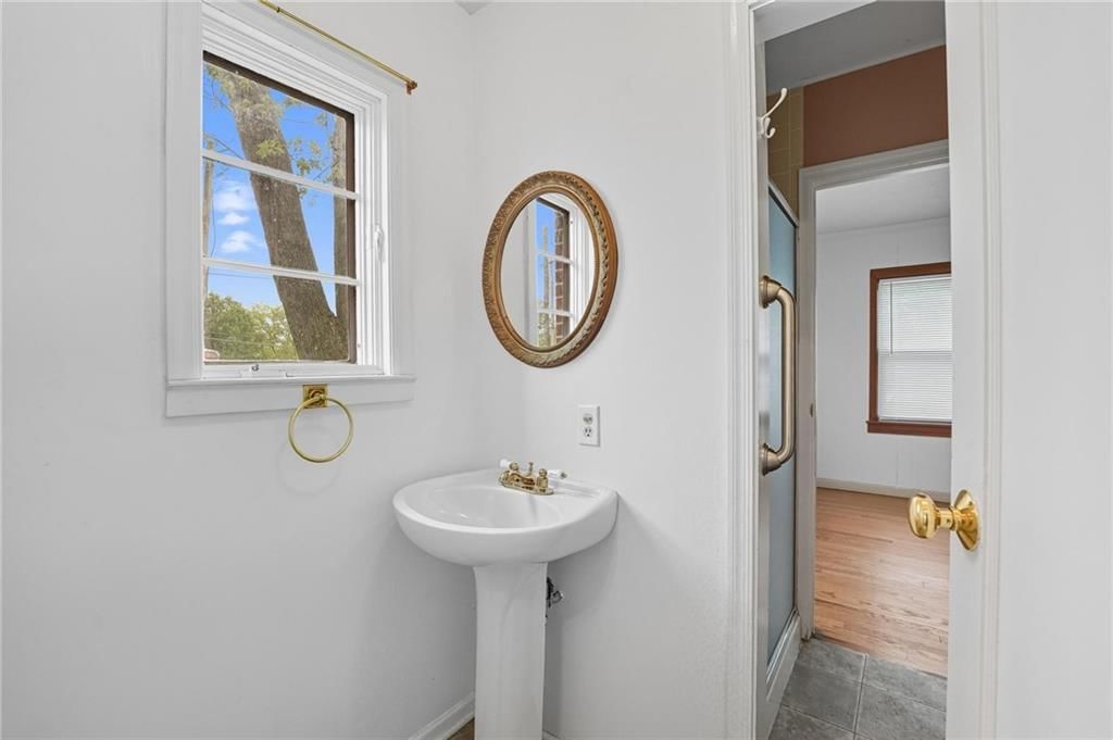 4952 N Brighton Avenue — photo 22
