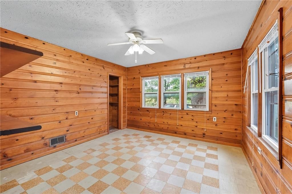 4952 N Brighton Avenue — photo 25
