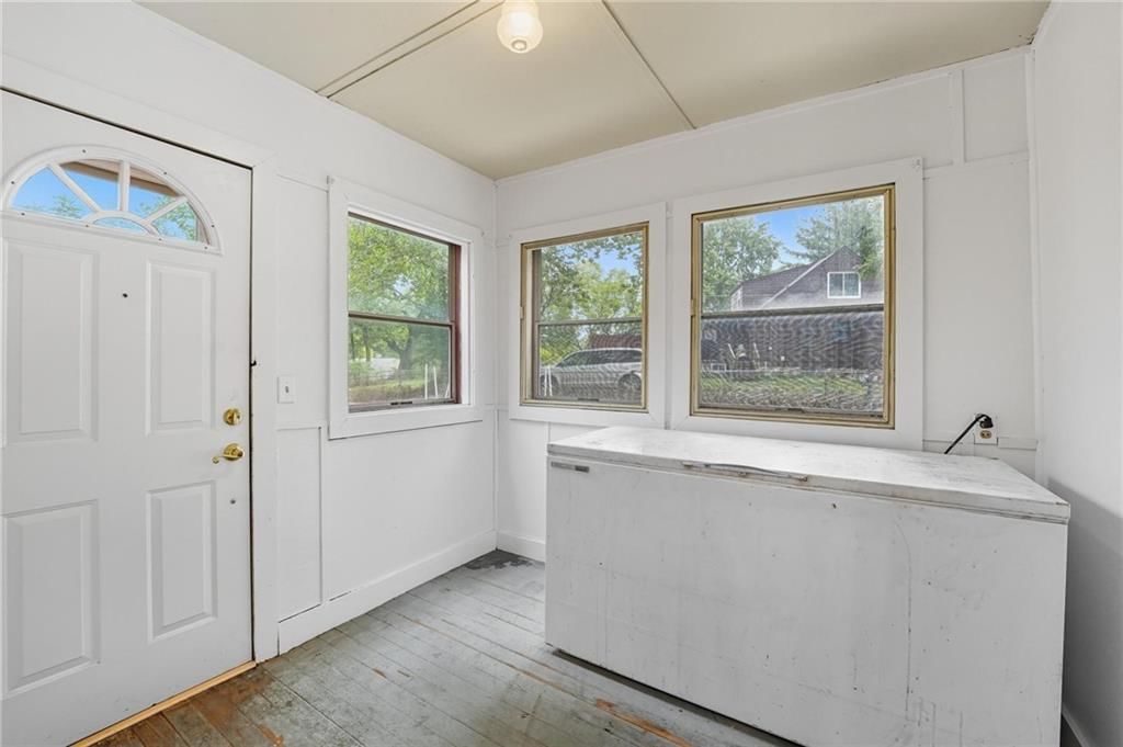 4952 N Brighton Avenue — photo 28