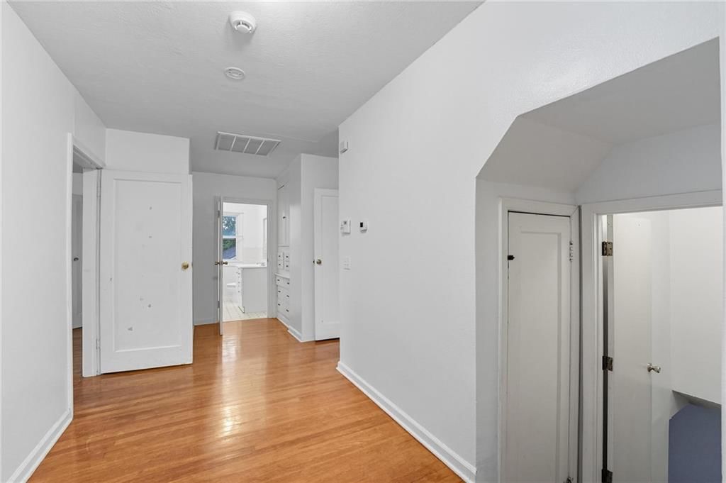 4952 N Brighton Avenue — photo 29
