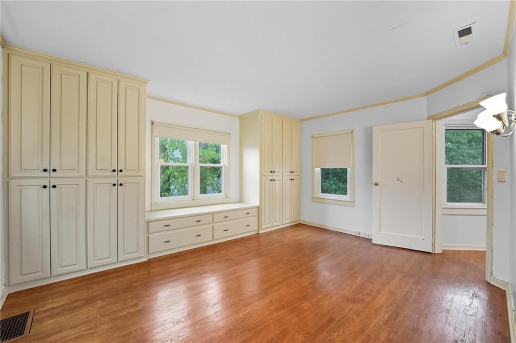 4952 N Brighton Avenue — photo 31