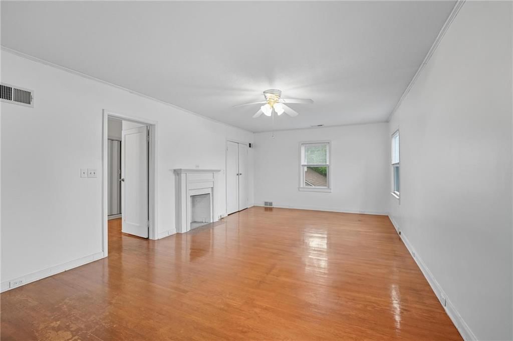 4952 N Brighton Avenue — photo 32