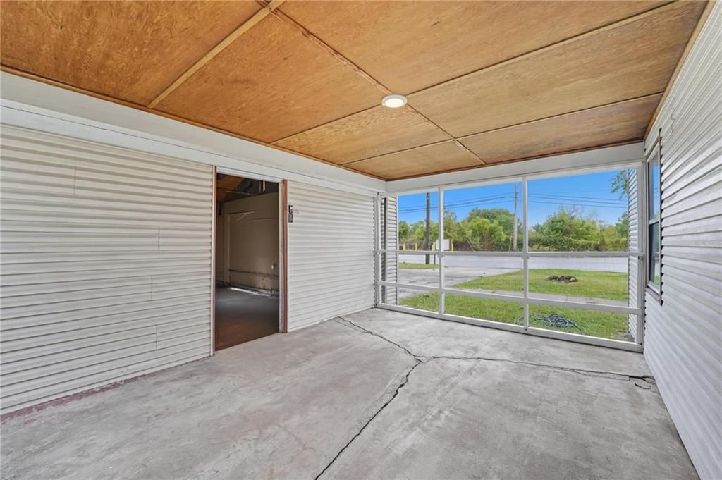 4952 N Brighton Avenue — photo 41
