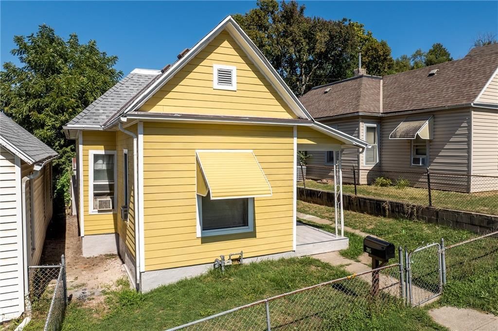 205 E Kansas Avenue — photo 3