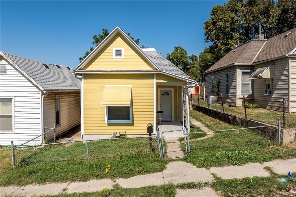 205 E Kansas Avenue — photo 4