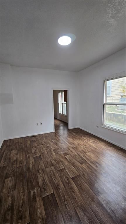 205 E Kansas Avenue — photo 7
