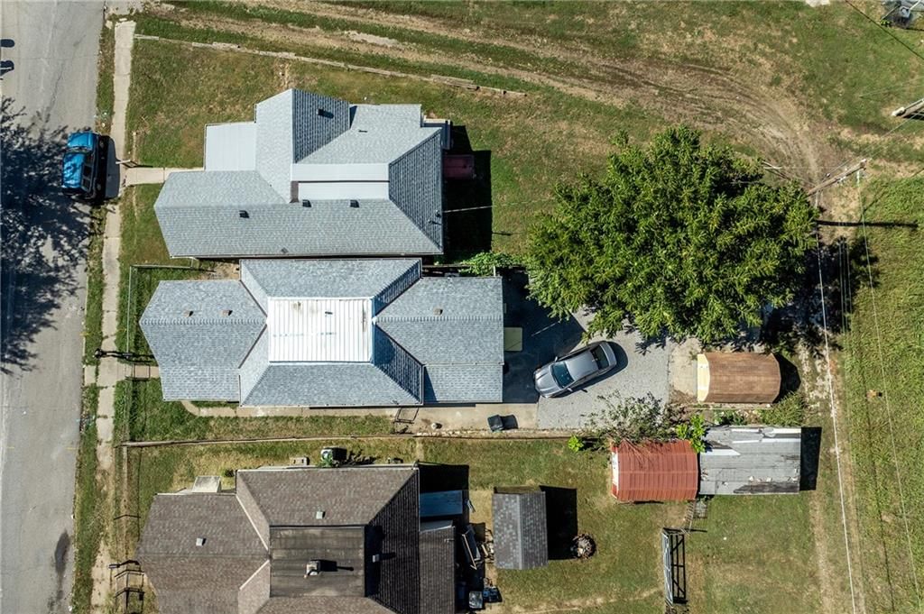 205 E Kansas Avenue — photo 34