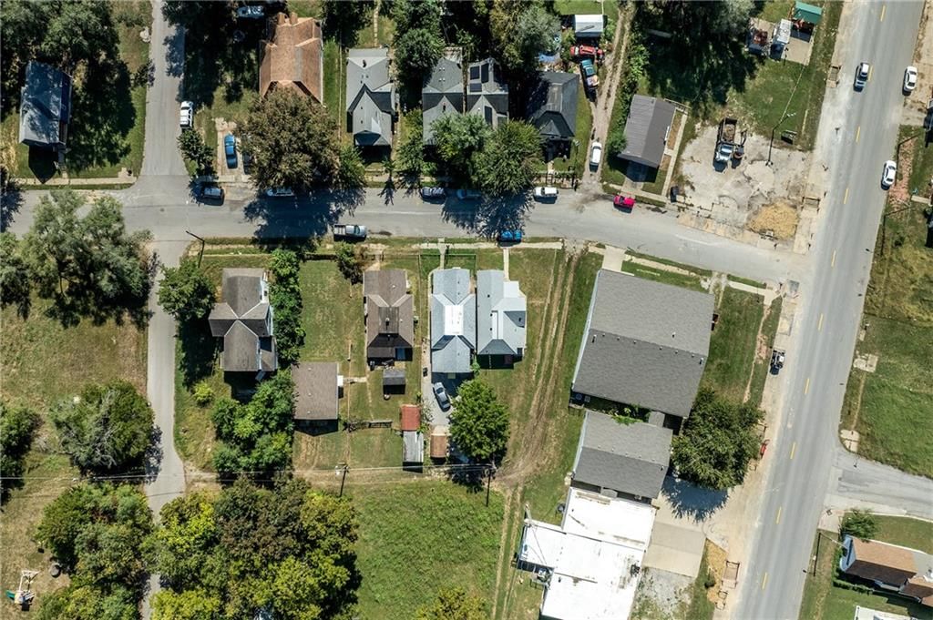 205 E Kansas Avenue — photo 35