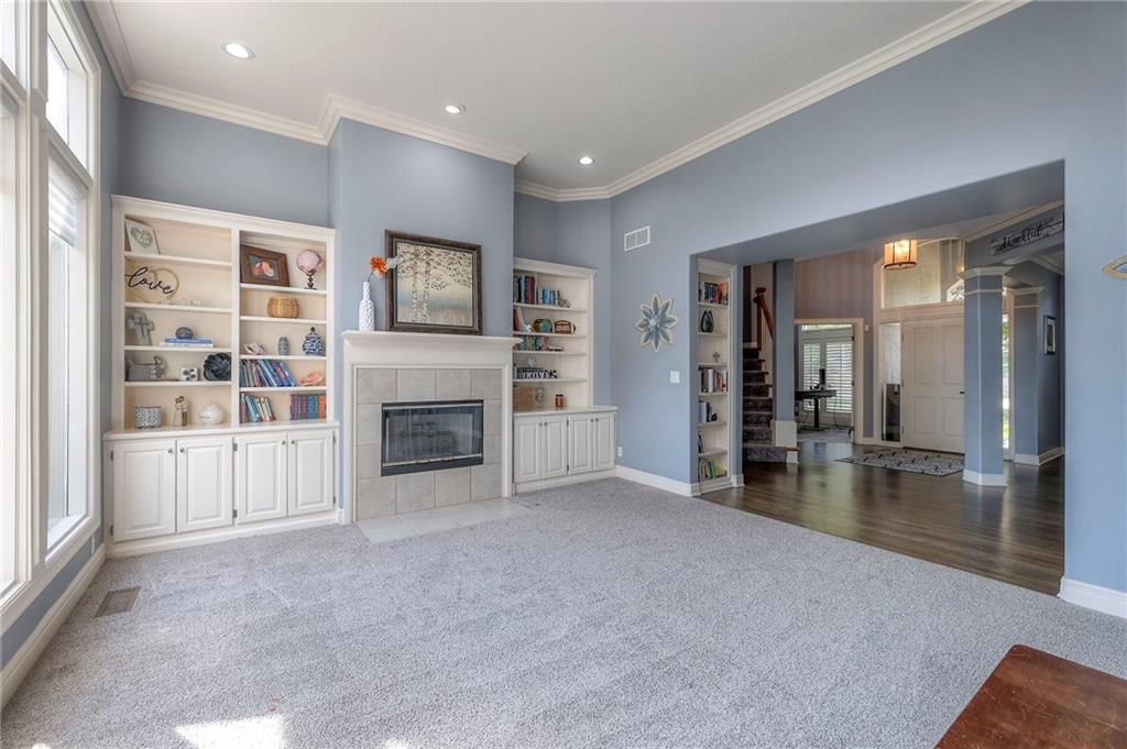 Photo 18 of 98 - 26455 W 110th Street