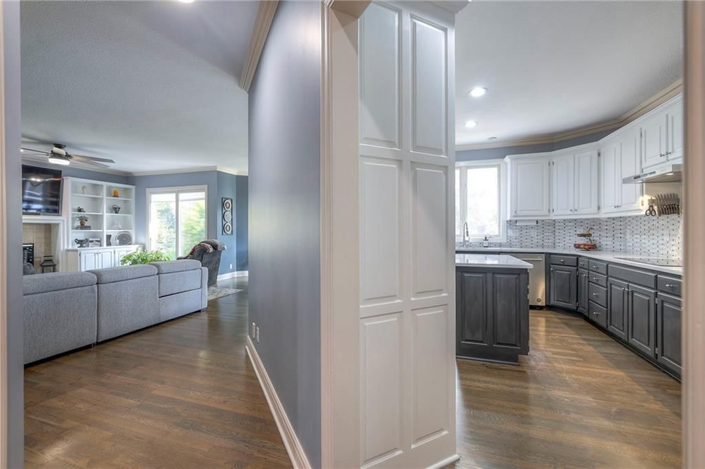 Photo 20 of 98 - 26455 W 110th Street