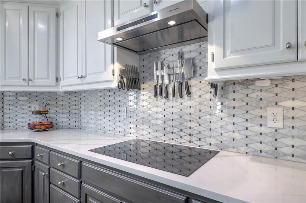 Photo 24 of 98 - 26455 W 110th Street