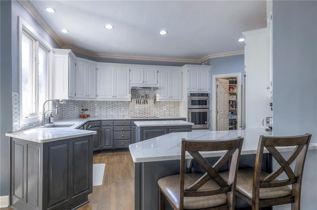 Photo 27 of 98 - 26455 W 110th Street