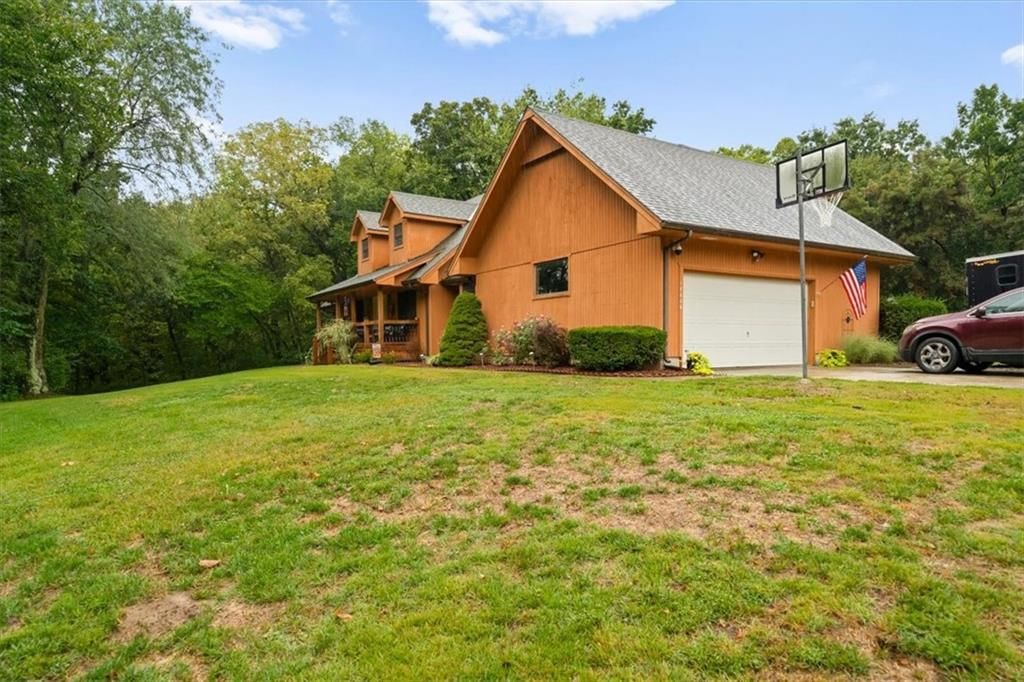 17806 Red Bud Circle — photo 4