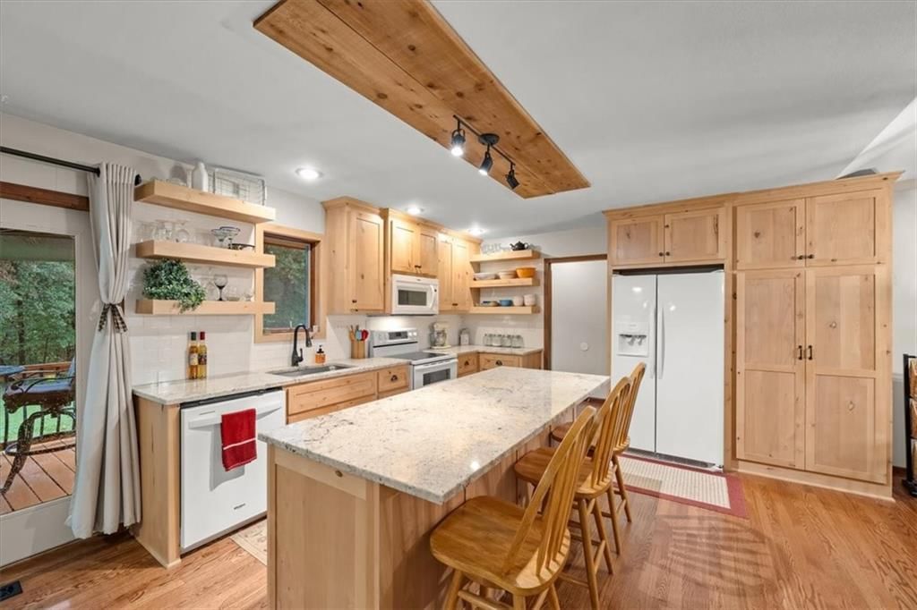 17806 Red Bud Circle — photo 10