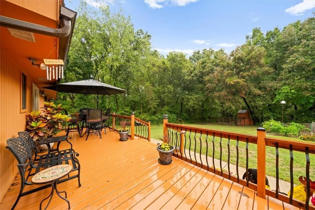 17806 Red Bud Circle — photo 31