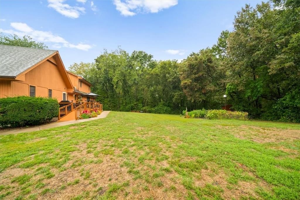 17806 Red Bud Circle — photo 33