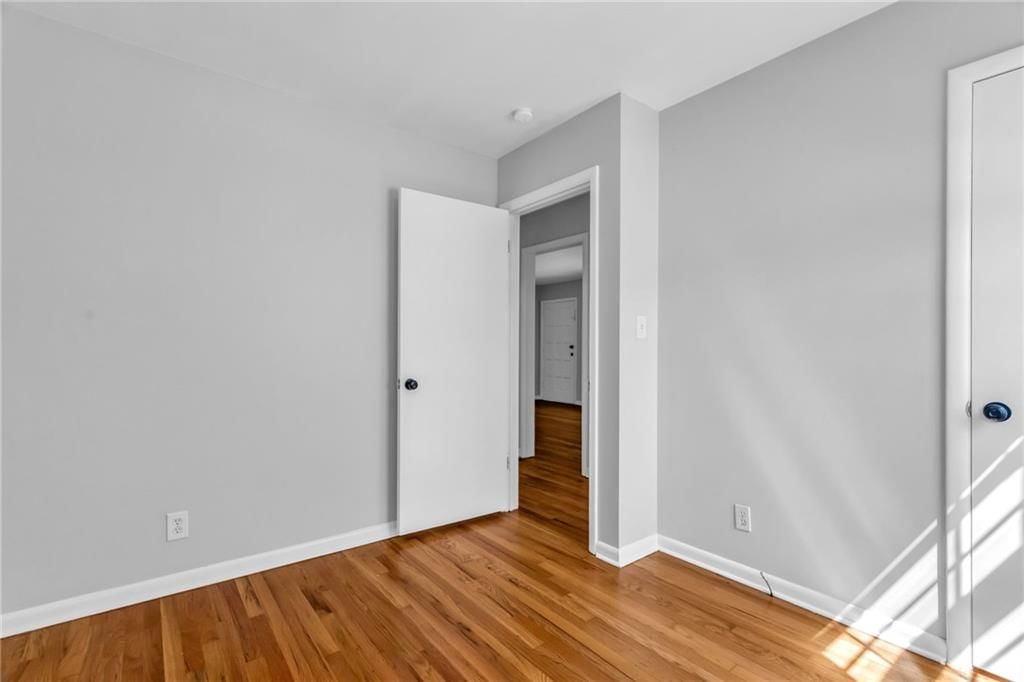 Photo 19 of 30 - 3724 S Osage Street