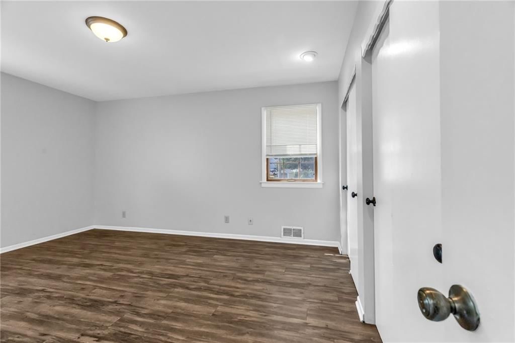 Photo 20 of 30 - 3724 S Osage Street