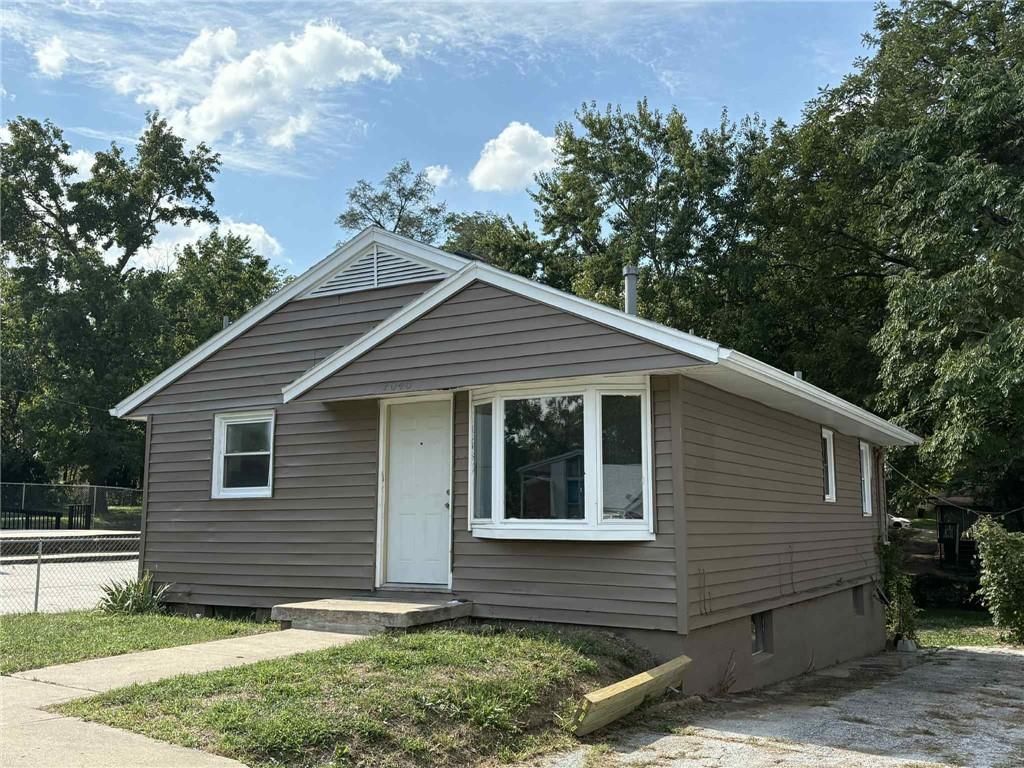 7040 Agnes Avenue, Kansas City, MO
