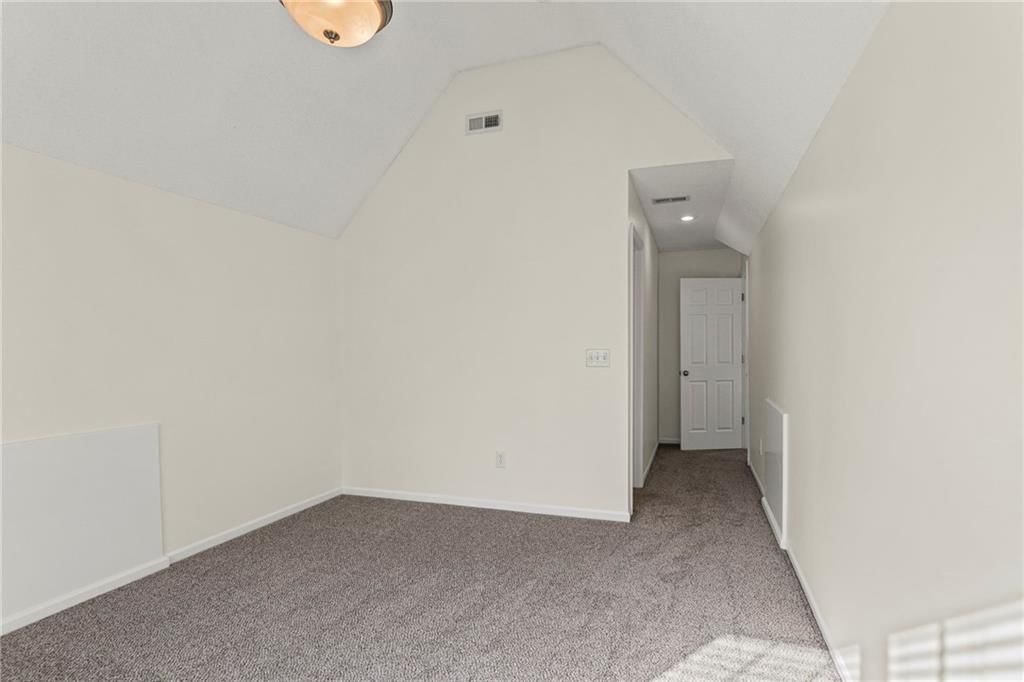 16170 S Laurelwood Street — photo 24
