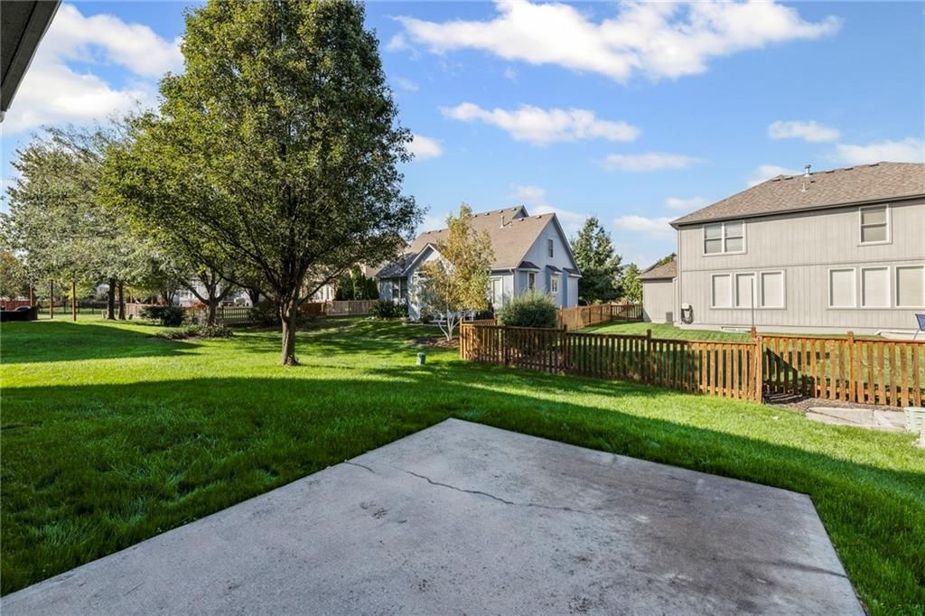 16170 S Laurelwood Street — photo 30