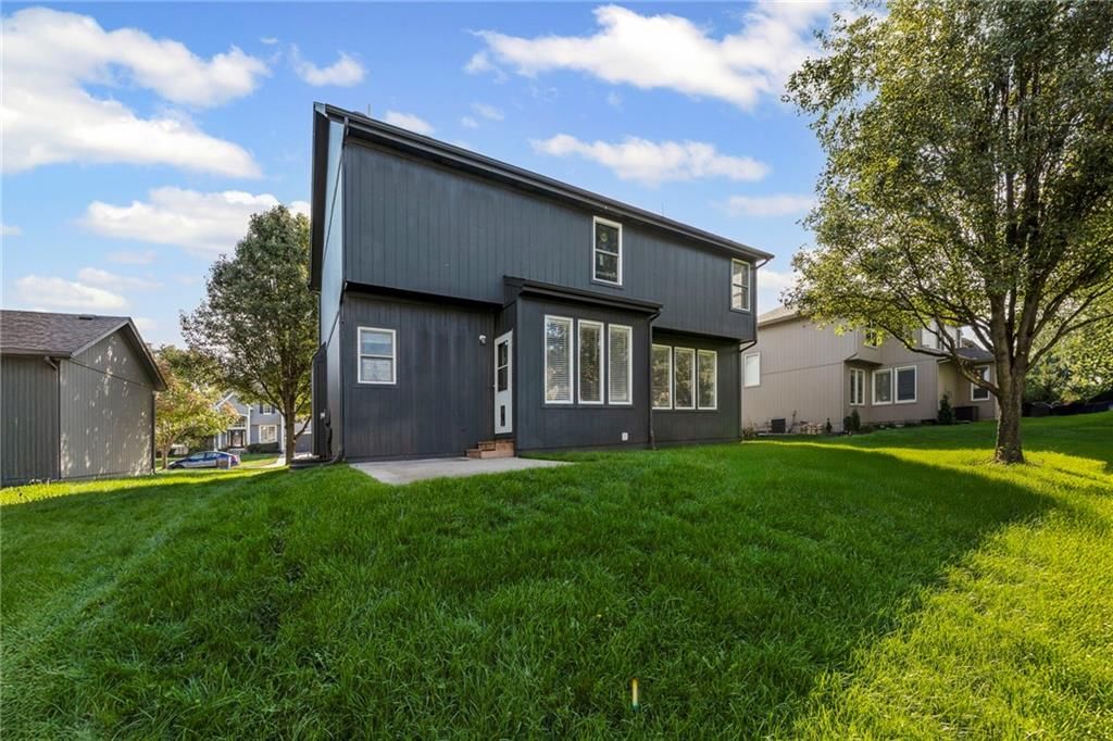 16170 S Laurelwood Street — photo 32