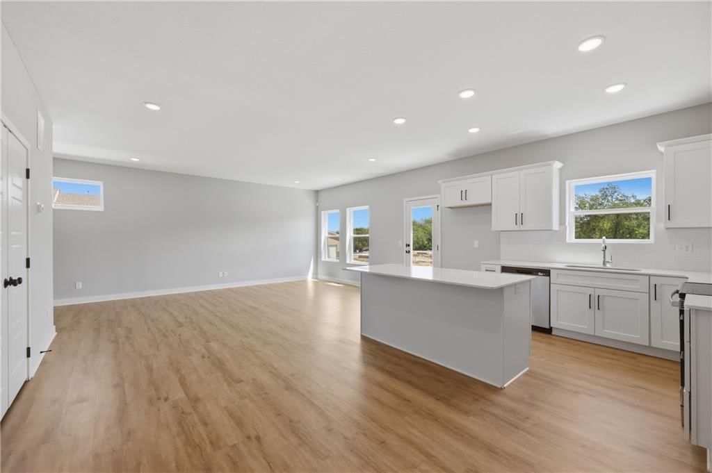 4705 Brentwood Avenue — photo 11
