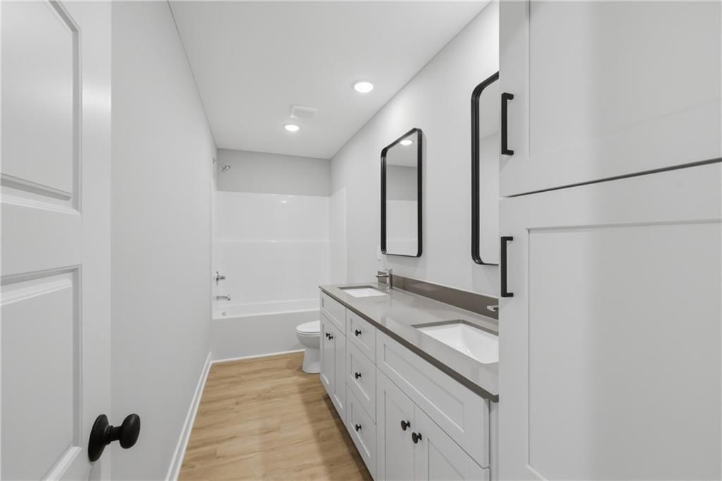 4705 Brentwood Avenue — photo 26