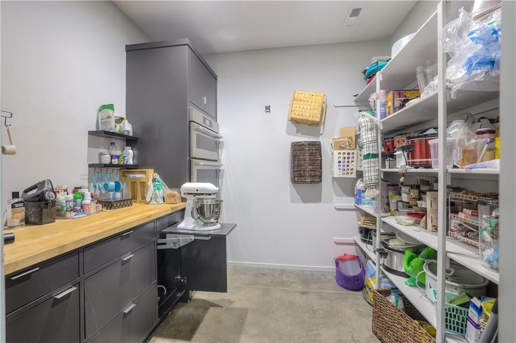 105 Hebar Street — photo 10