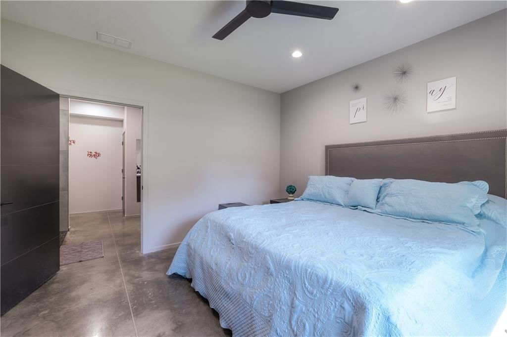 105 Hebar Street — photo 14