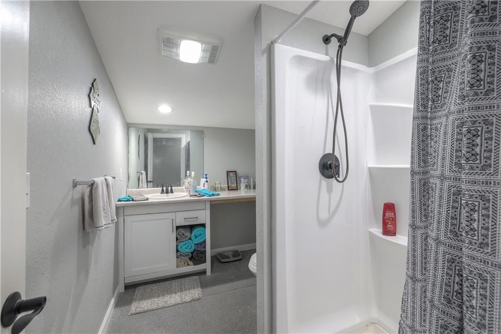 105 Hebar Street — photo 21