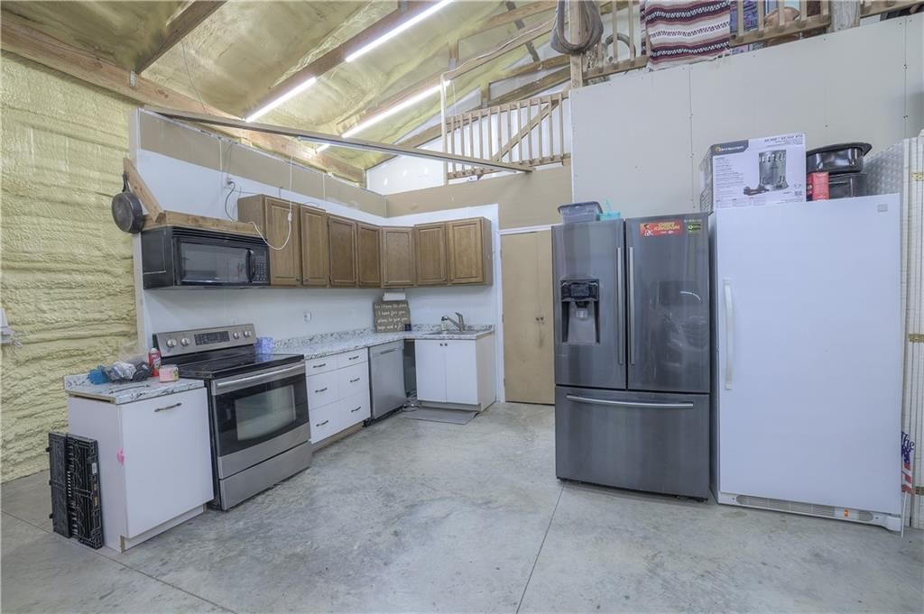 105 Hebar Street — photo 33
