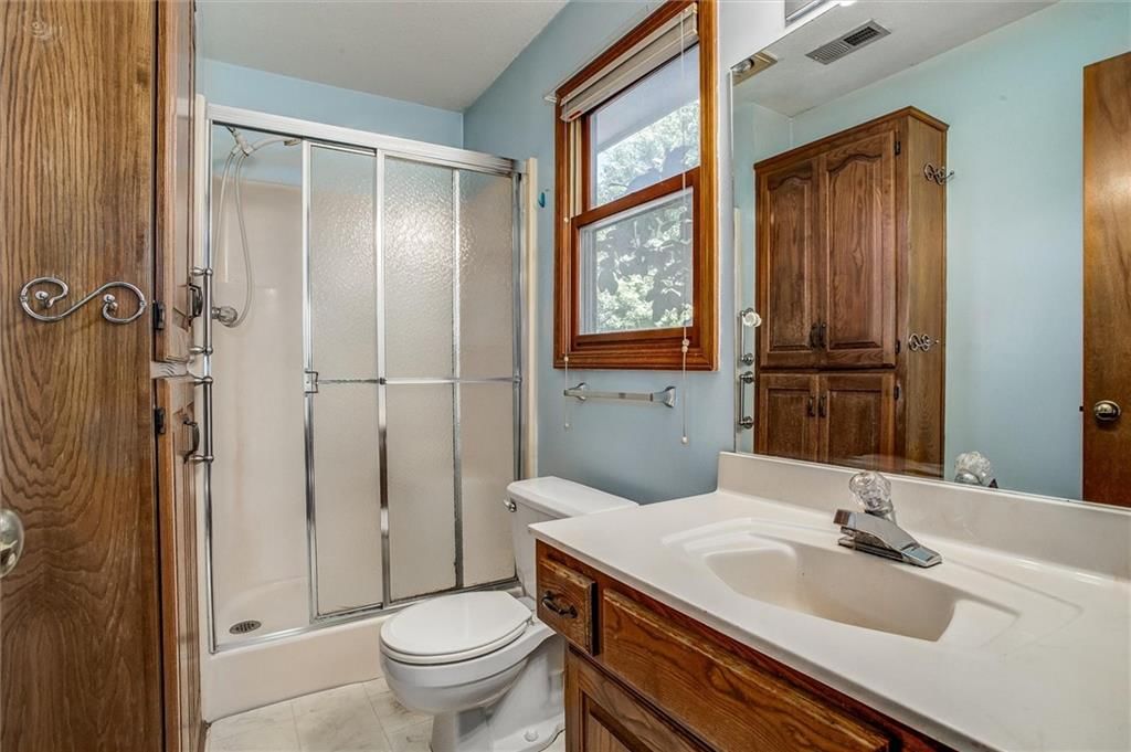 Photo 15 of 26 - 514 1/2 SW 15th Street